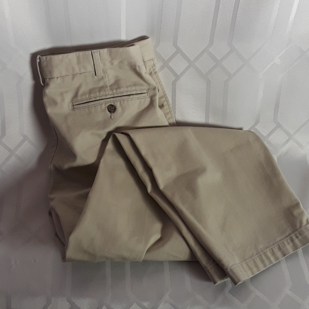 L.L. Bean double L cotton pleated chino pants Men's 32x29 excellent